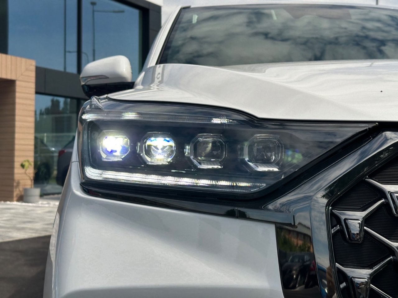 REXTON G4 BE Y470 MY25 PREMIUM2.2E-XDI202HP4WDA8 63926