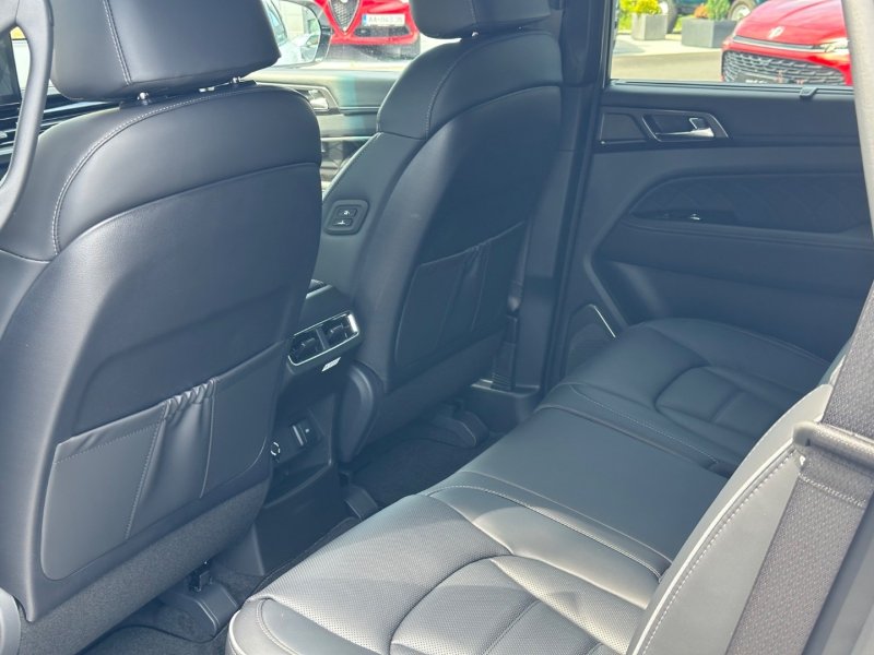 REXTON G4 BE Y470 MY25 PREMIUM2.2E-XDI202HP4WDA8 63926