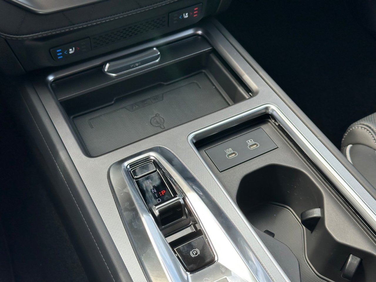 REXTON G4 BE Y470 MY25 PREMIUM2.2E-XDI202HP4WDA8 63926