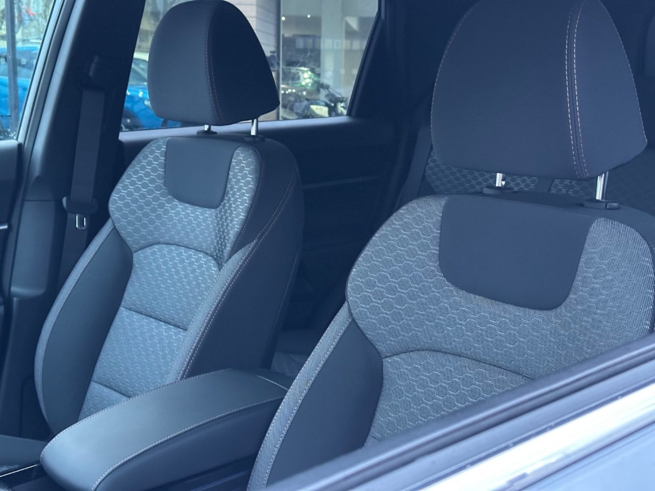 KGM Torres HEV STYLE ADE2 65810